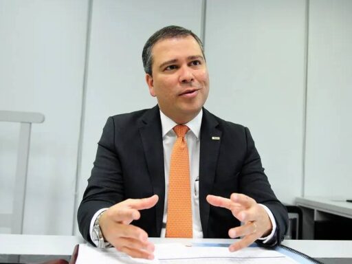 Advogado Eugênio Aragão deixa defesa de ex-presidente do BRB em meio a negociações de delação em contexto de Política Econômica