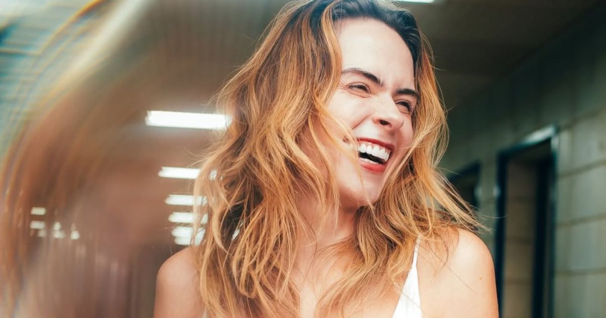 Ana Paula Renault celebrando um mês de sua vitória no BBB 26.