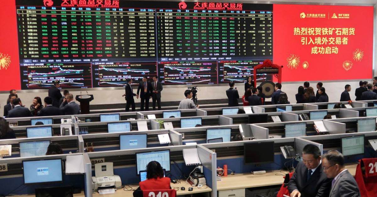 Bolsas da Ásia fecham em queda com escalada de tensões entre EUA e Irã em contexto de Política Econômica
