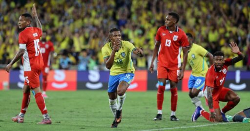 Danilo comemora gol marcado pela Seleção Brasileira contra o Panamá.