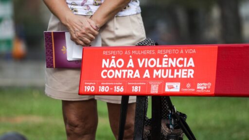 Ação de conscientização sobre violência contra a mulher.