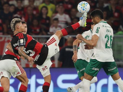Carrascal recebe cartão vermelho em Flamengo e Palmeiras em contexto de Política Econômica