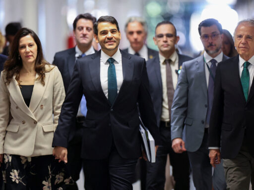 Jorge Messias durante sabatina na CCJ do Senado para vaga no STF.
