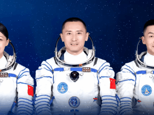 Lançamento da missão Shenzhou-23 pela China.