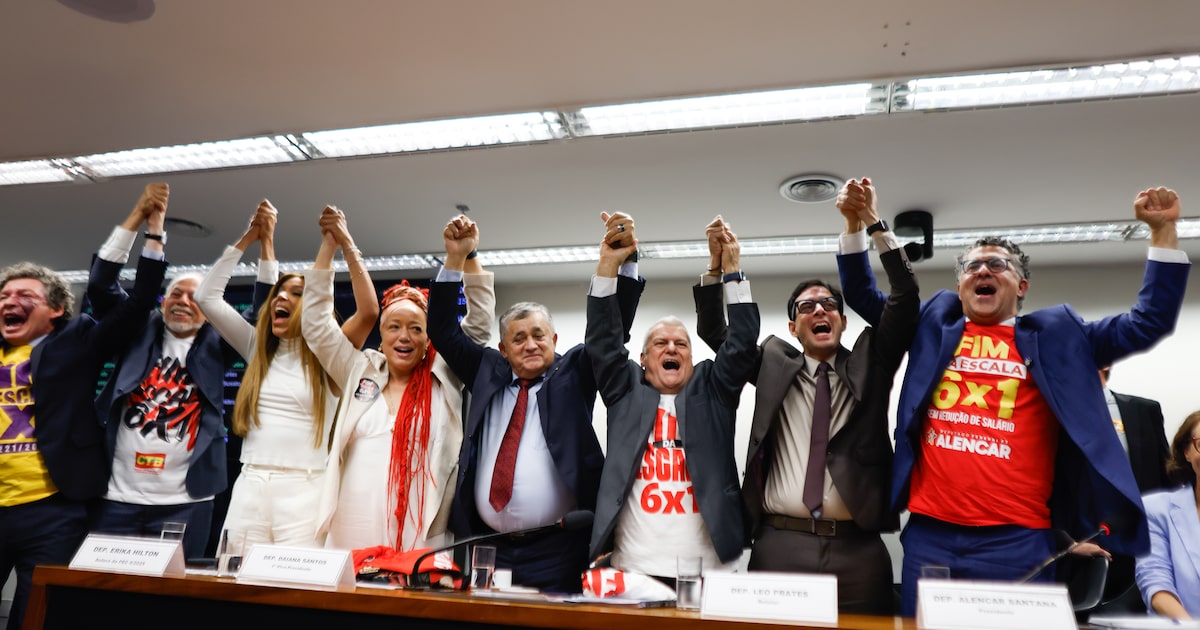 Comissão da Câmara aprova PEC que extingue escala 6x1 e reduz jornada para 40 horas semanais em contexto de Política Econômica