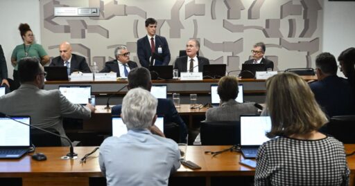 Comissão do Senado aprova indicação de Otto Lobo para a presidência da CVM em contexto de Política Econômica