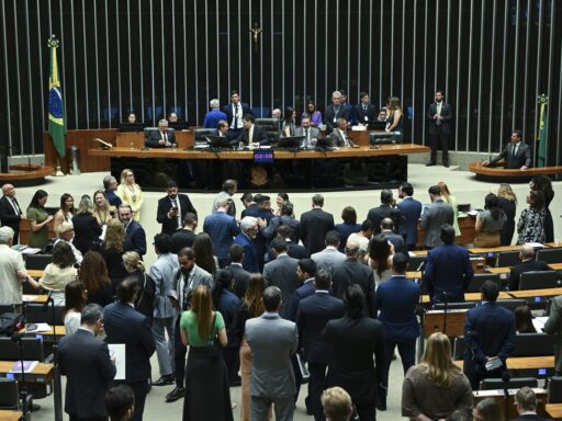 Sessão do Congresso Nacional para votação de veto presidencial.