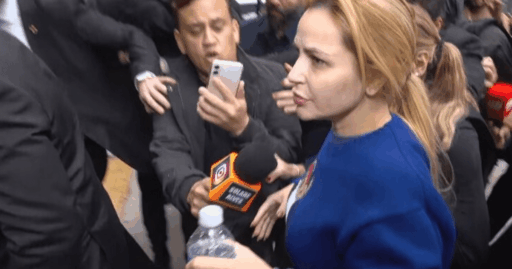 Deolane Bezerra em audiência de custódia.