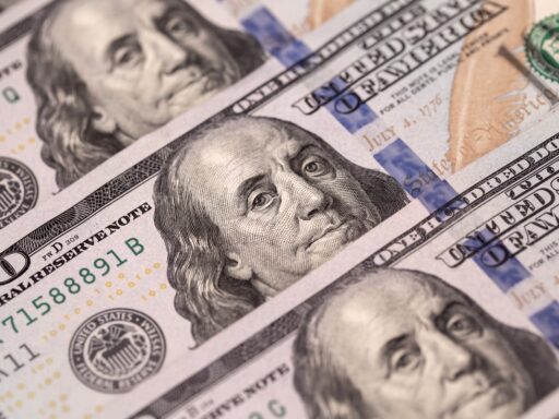 Gráfico de variação do dólar comercial no mercado financeiro.