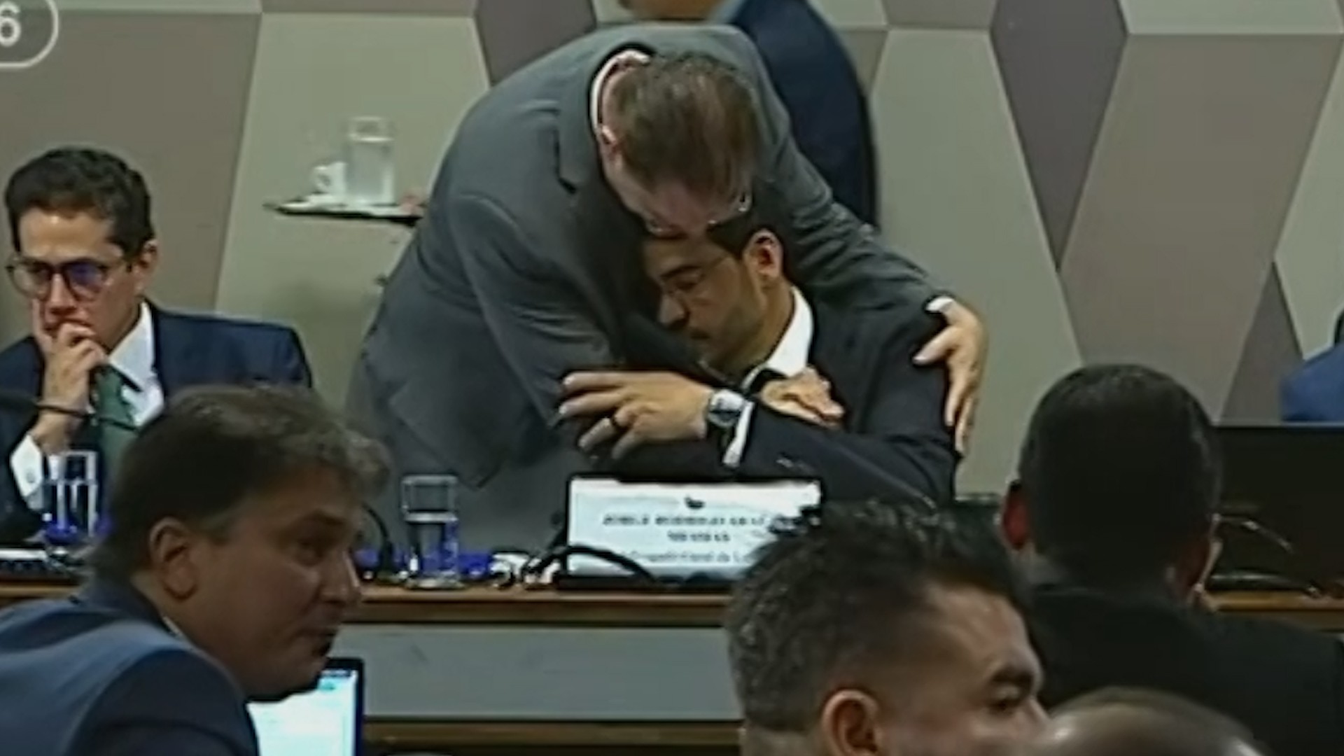 Em sabatina no Senado, Jorge Messias defende autocontenção do STF e busca apoio parlamentar em contexto de Política Econômica
