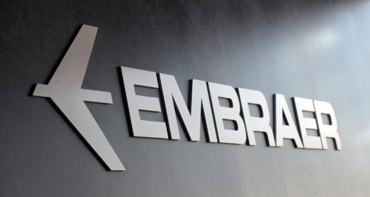 Aeronave da Embraer em operação comercial.