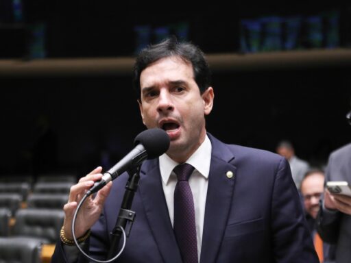 Escala 6x1: Câmara define comando de comissão especial para debater fim da jornada em contexto de Política Econômica