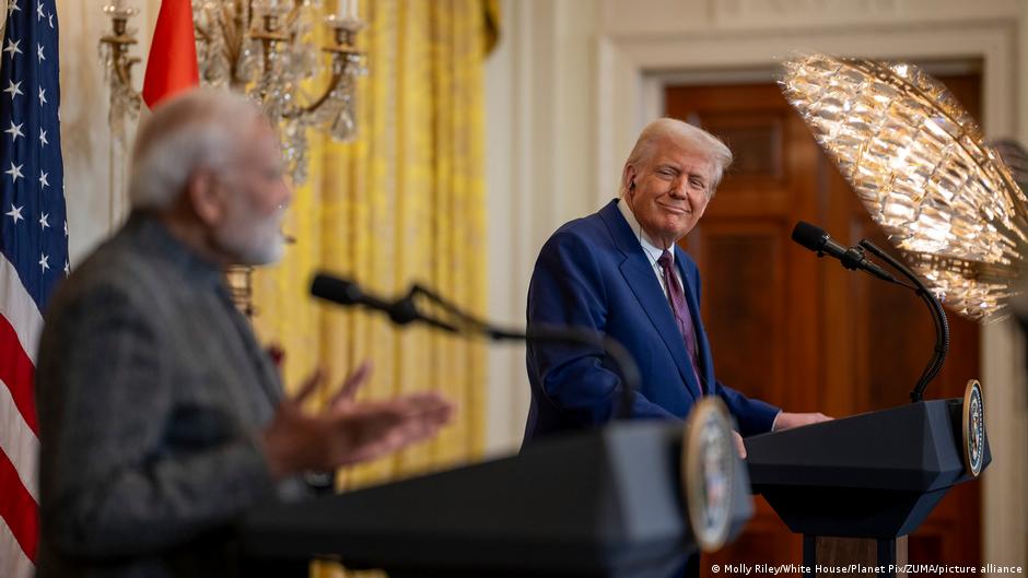 Bandeiras dos Estados Unidos e da Índia lado a lado.