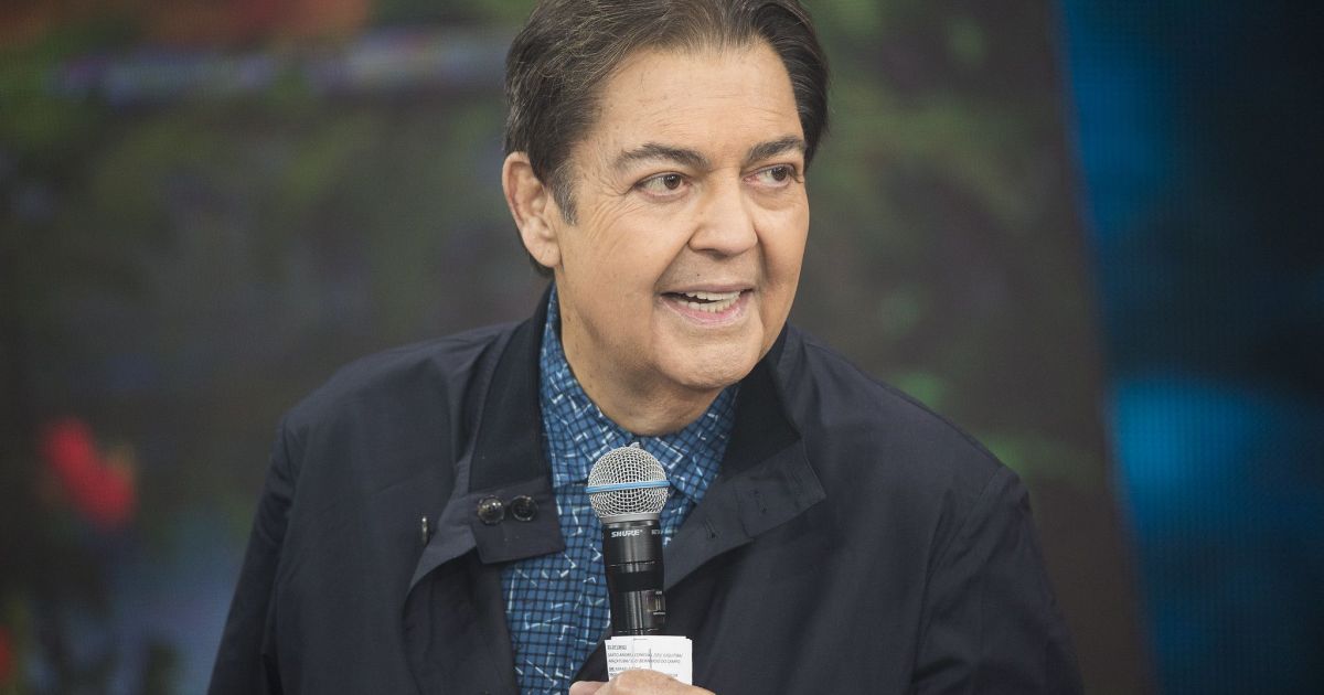 Faustão em registro recente com a família.