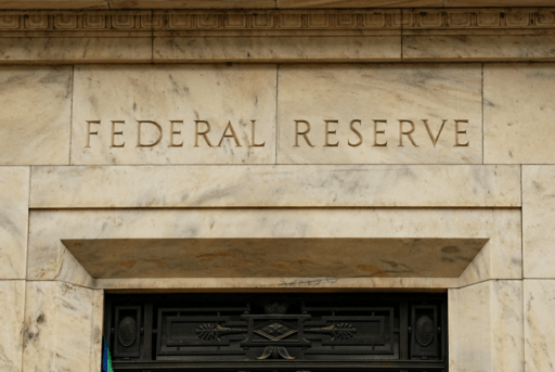 Jerome Powell durante coletiva de imprensa do Federal Reserve.