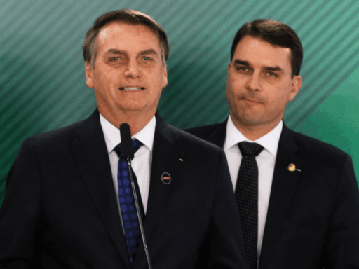 Flávio Bolsonaro se reúne com Trump e pede classificação de facções como terroristas em contexto de Política Econômica