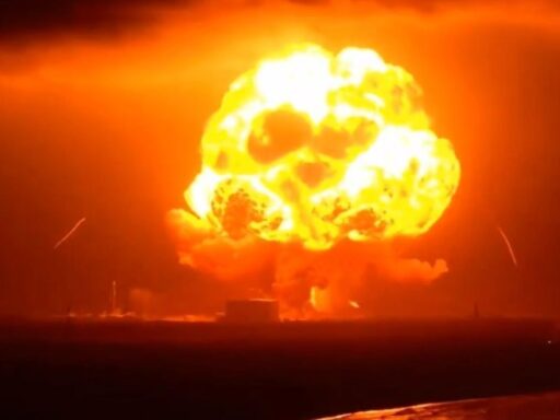 Foguete New Glenn da Blue Origin explode durante teste nos Estados Unidos em contexto de Política Econômica