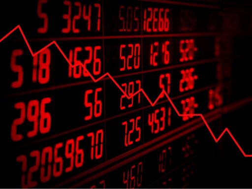 Gráfico do Ibovespa em queda durante pregão na B3.