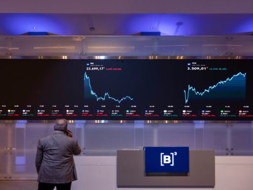 Gráfico do Ibovespa em queda durante pregão na bolsa.