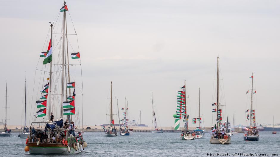 Navios de ajuda humanitária interceptados por forças israelenses em águas internacionais.