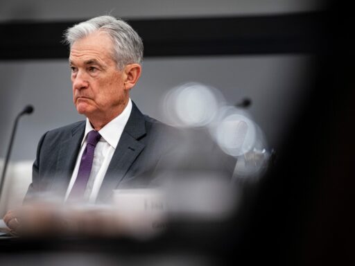 Jerome Powell em evento oficial do Federal Reserve.