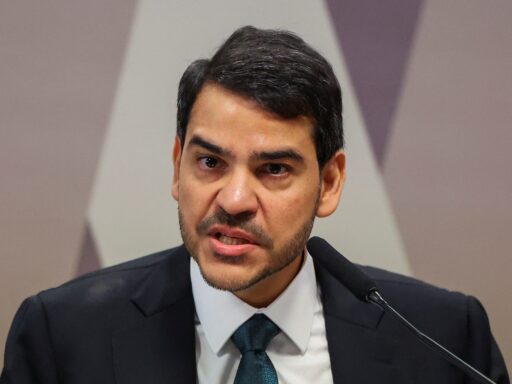 Jorge Messias durante sabatina na CCJ para vaga no STF.