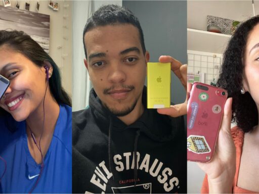 Jovens utilizando iPods antigos para ouvir música.