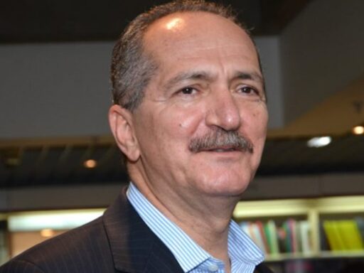 Justiça Eleitoral oficializa cancelamento da filiação de Aldo Rebelo ao Democracia Cristã em contexto de Política Econômica