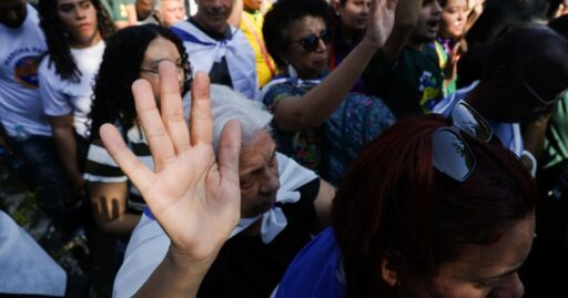 Multidão de fiéis na Marcha para Jesus no centro do Rio de Janeiro.