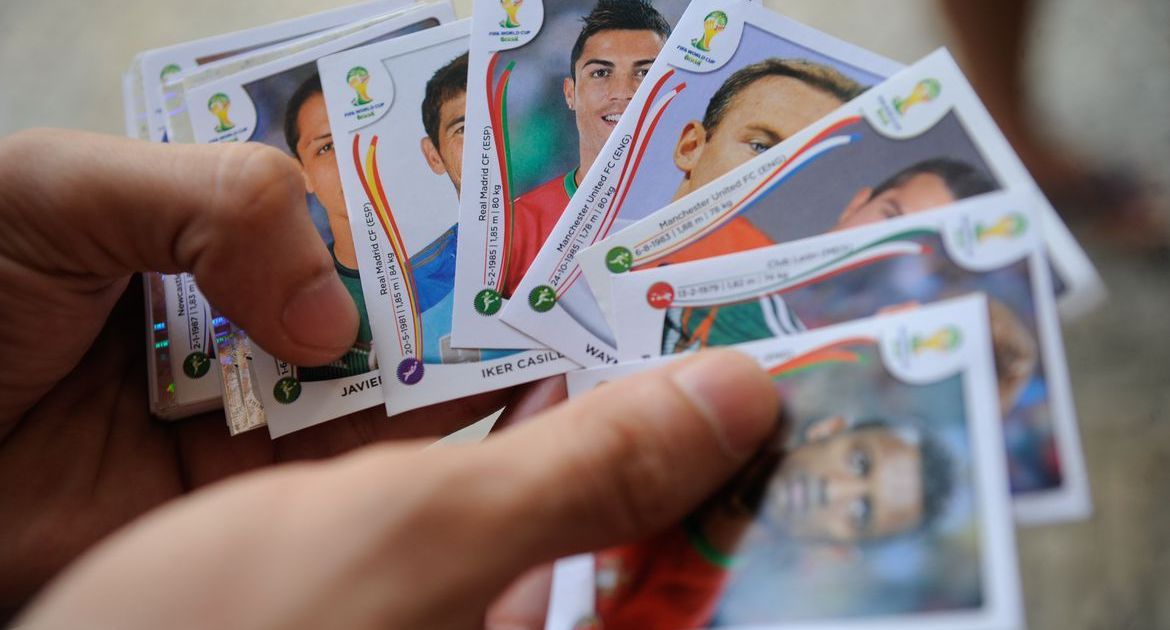 Álbum de figurinhas da Copa do Mundo 2026 com cromos.