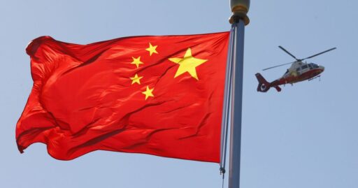 Equipes de resgate em mina na China após desabamento.