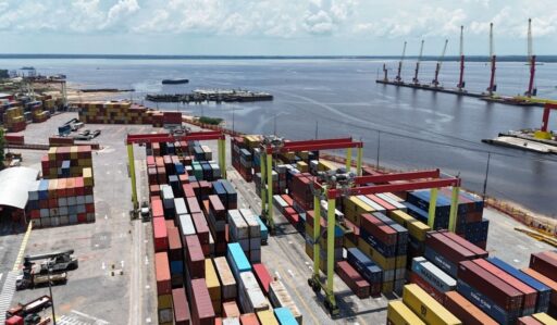 Ministério da Fazenda mantém projeção de alta de 2,3% para o PIB em 2026 em contexto de Política Econômica