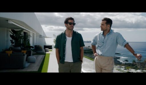 Cena do filme Na Zona Cinzenta com Henry Cavill e Jake Gyllenhaal.