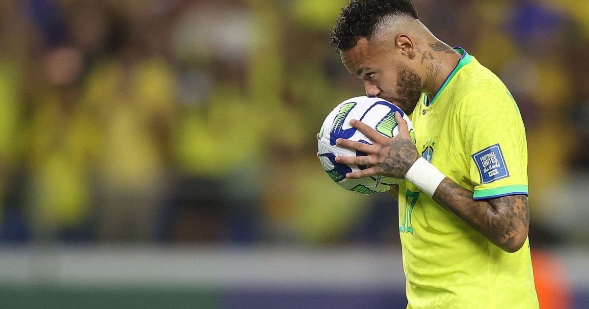 Neymar durante atividade de preparação da Seleção Brasileira.