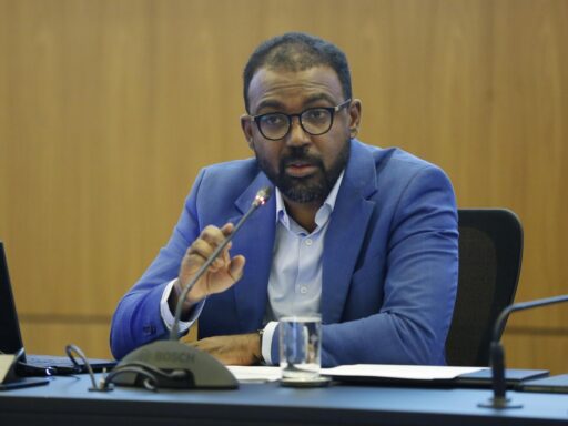 Nova regra de capital mínimo do BC afetará 1.751 instituições financeiras até 2028 em contexto de Política Econômica