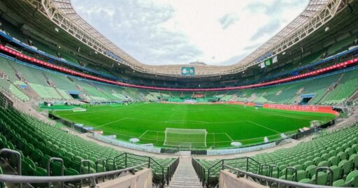Jogadores do Palmeiras em campo durante partida do Brasileirão.