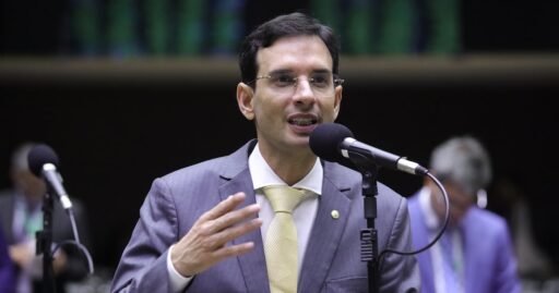 PEC do fim da escala 6x1: Hugo Motta nomeia Leo Prates como relator na comissão especial em contexto de Política Econômica