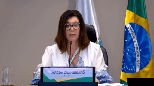 Petrobras avalia que isenção de PIS/Cofins evitar reajuste na gasolina em contexto de Finanças do Brasil
