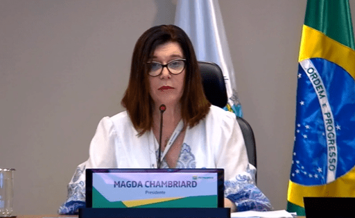 Petrobras avalia que isenção de PIS/Cofins evitar reajuste na gasolina em contexto de Finanças do Brasil