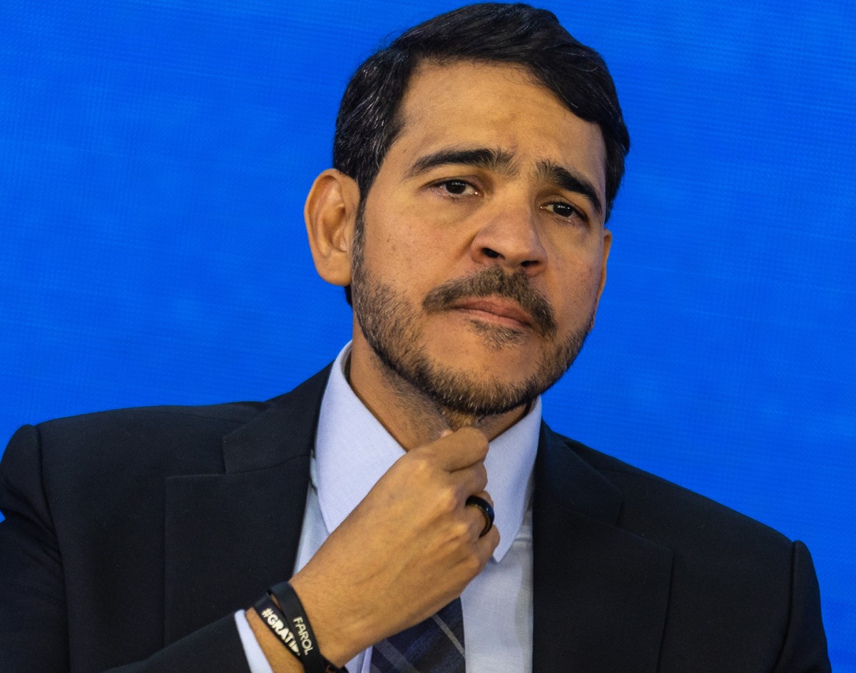 Jorge Messias, ministro da AGU, em articulação para o STF.