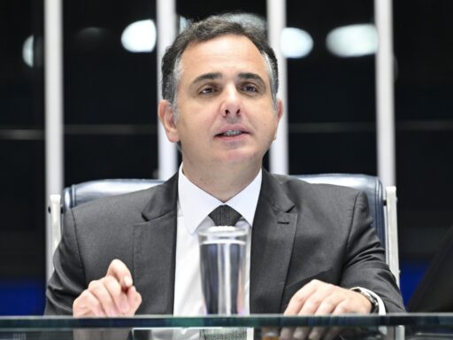 PT confirma desistência de Rodrigo Pacheco da disputa pelo governo de Minas Gerais em contexto de Política Econômica