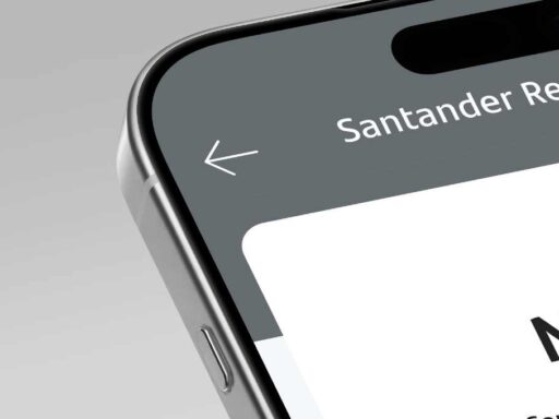 Cartão de crédito do Santander em destaque.