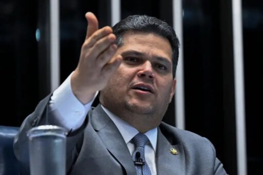 Senado rejeita indicação de Jorge Messias ao STF em derrota histórica para o governo Lula em contexto de Política Econômica