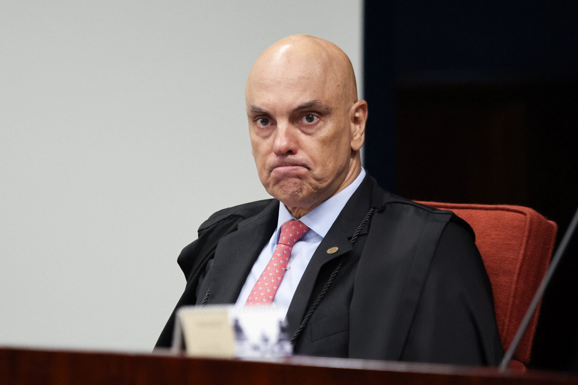 STF, AGU e MJ discutem resposta a processo contra Alexandre de Moraes nos EUA em contexto de Política Econômica