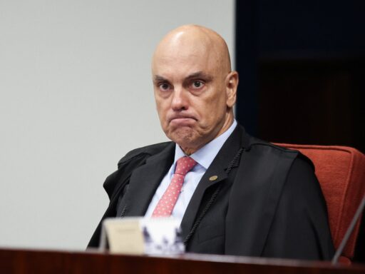 STF, AGU e MJ discutem resposta a processo contra Alexandre de Moraes nos EUA em contexto de Política Econômica
