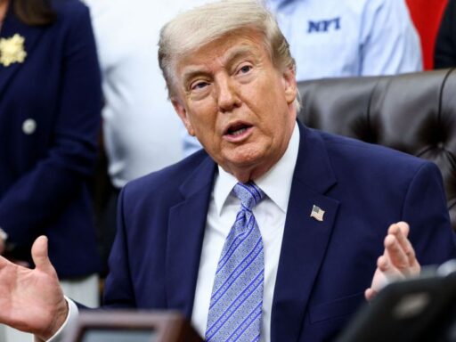 Estoque de urânio enriquecido do Irã é alvo de promessa de Trump.