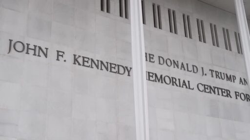 Fachada do Kennedy Center em Washington.