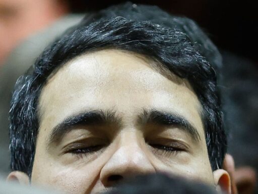 Representação do cenário político brasileiro após o veto a Messias.