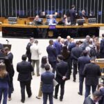 Representante da Abrasel comenta impactos da PEC da 6x1 na economia.