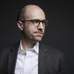 A.G. Sulzberger, editor do The New York Times, discursando sobre IA.